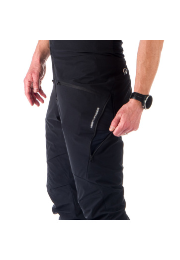 NO-3824SNW pánske komfortné vysoko strihané nohavice s náprsenkou HARVEY  black